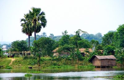 মিঠামইনের বুকে পিচঢালা পথে রূপকথার গল্প বুনে পর্যটকরা